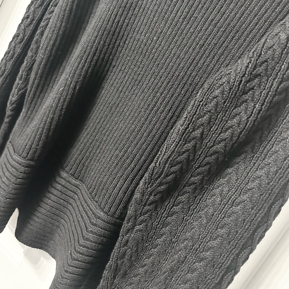 VENUS - Ribbed Sweater - Picture 4 of 5